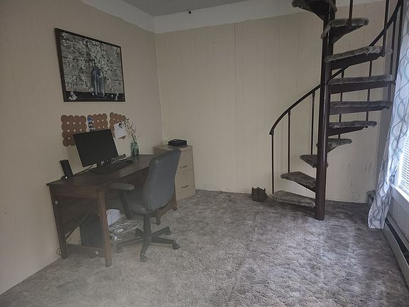 5th image of 196 Saint James St
