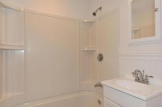 34 Hamilton Rd #206 — Photo 4