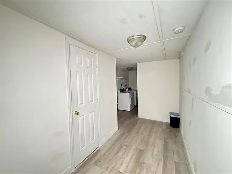 229 S Candler Ave — Photo 18
