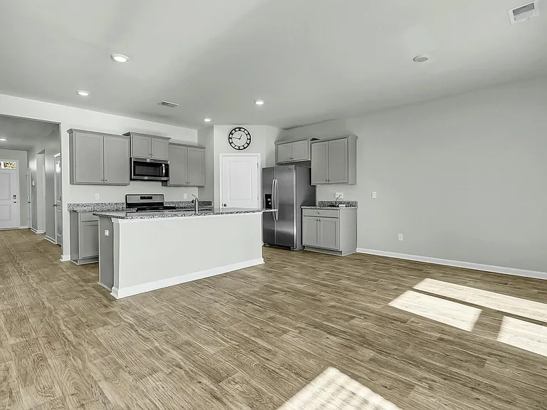 229 Grand View Xing — Photo 15
