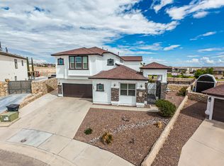 380 Emerald Park Dr, Horizon City, TX 79928