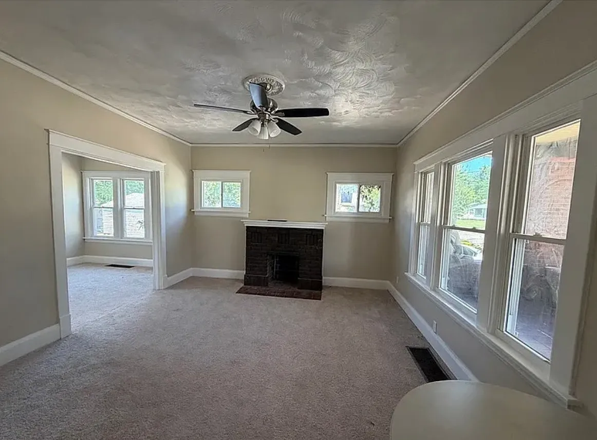 3 bed, 1257 sqft, $1,400 — Photo 2