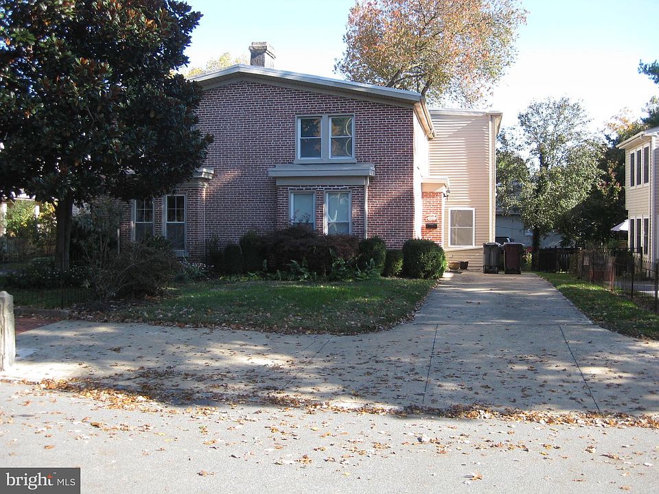 1st image of 1817 Lovering Ave
