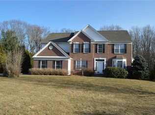 205 Castle Rocks Rd, Warwick, RI 02886