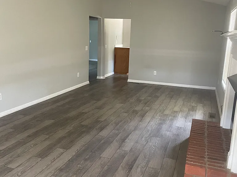 330 Mansfield Rd — Photo 9