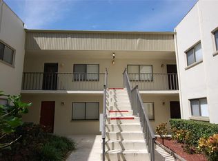3300 Fox Chase Cir N APT 216, Palm Harbor, FL 34683