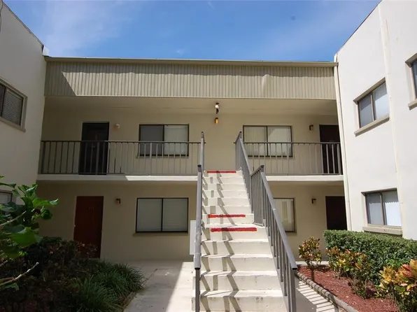 3300 Fox Chase Cir N APT 216, Palm Harbor, FL 34683
