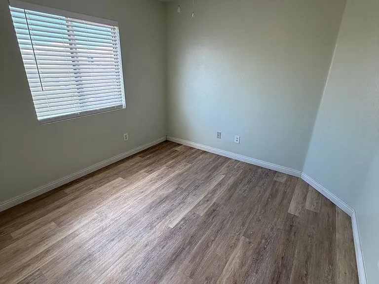 3814 Kit Fox St — Photo 33