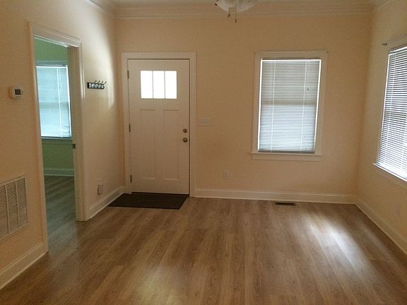 4th image of 322 Gorrell St