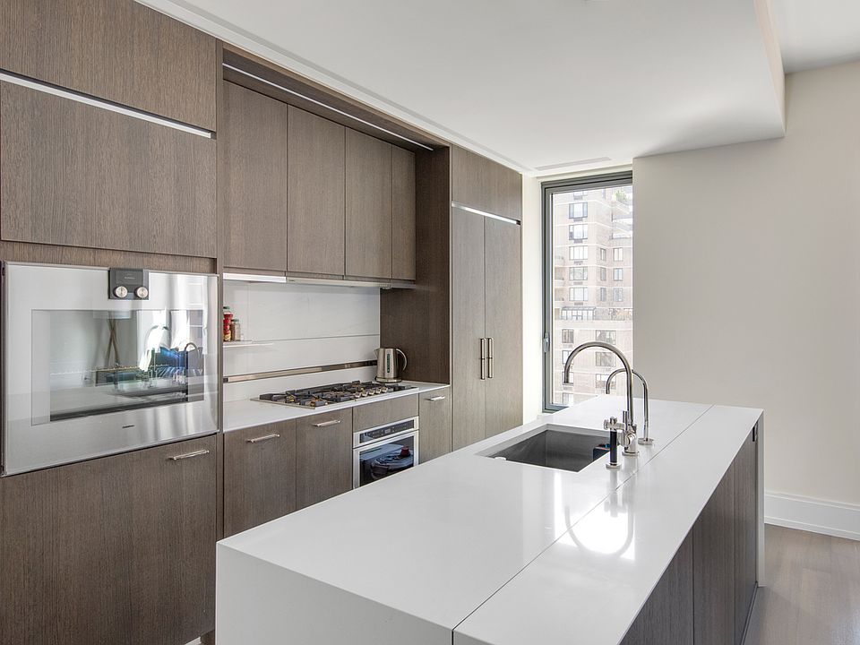 1st image of 301 E 50th St APT 11A