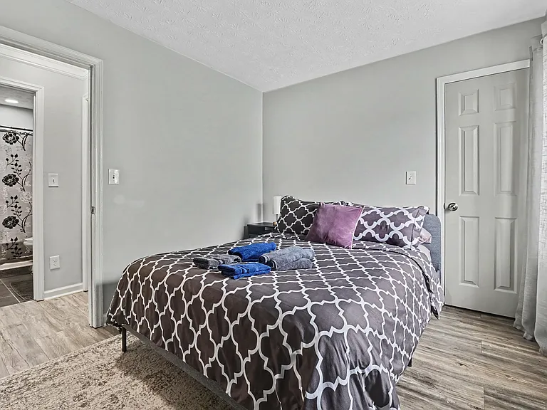 1541 Clifton Downs Dr SE — Photo 10