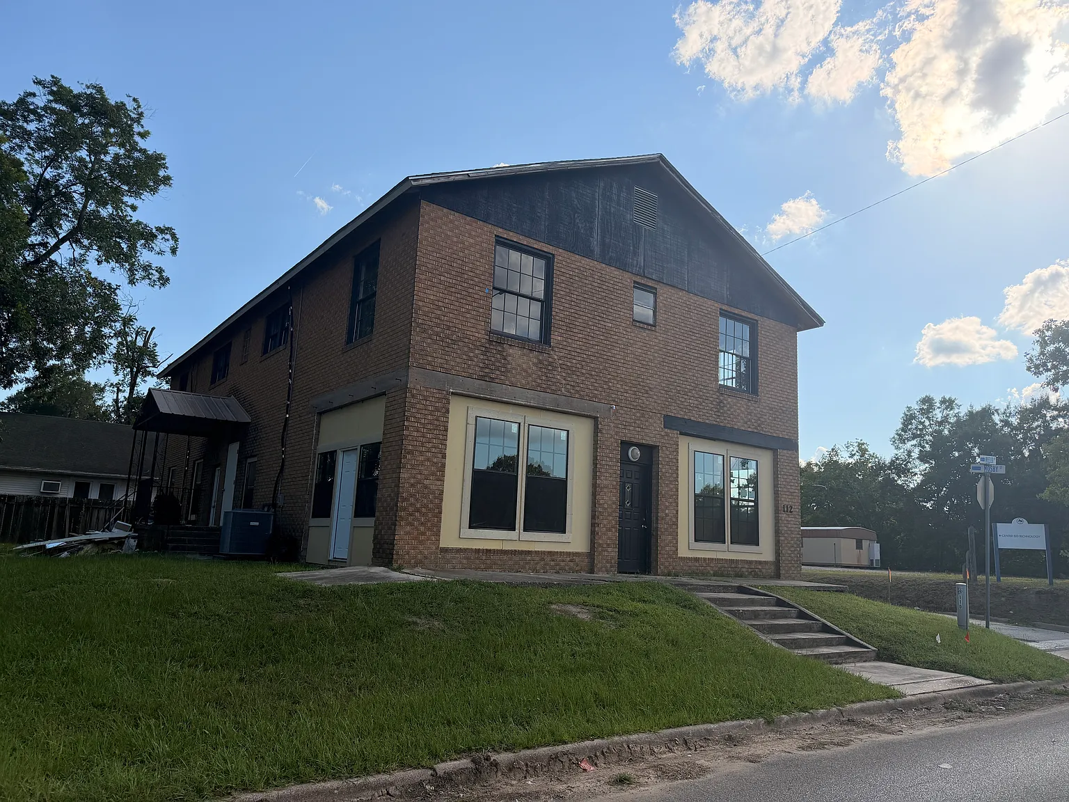 2 bed, 700 sqft, $950 — Photo 3