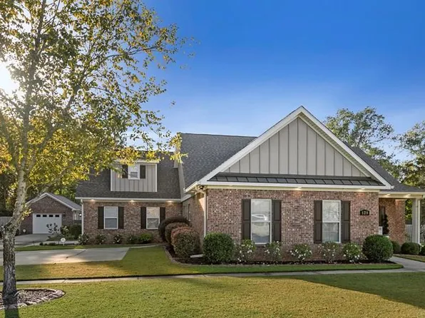 120 Moultrie Dr, Dothan, AL 36305