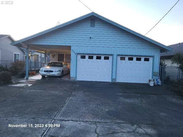 3030 Pine St, North Bend, OR 97459