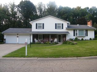 2080 Buena Vista Dr, Coshocton, OH