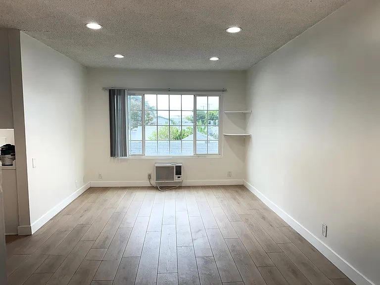 11258 Tiara St #7 — Photo 3