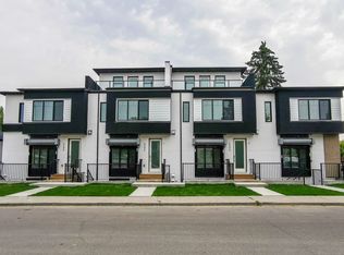 2102 13th St NW, Calgary, AB T2M 3M9
