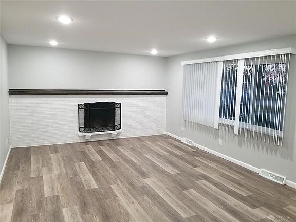 3rd image of 2829 La Cresta Dr