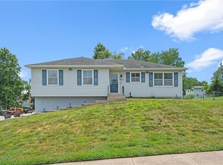1401 W Prairie St, Olathe, KS 66061