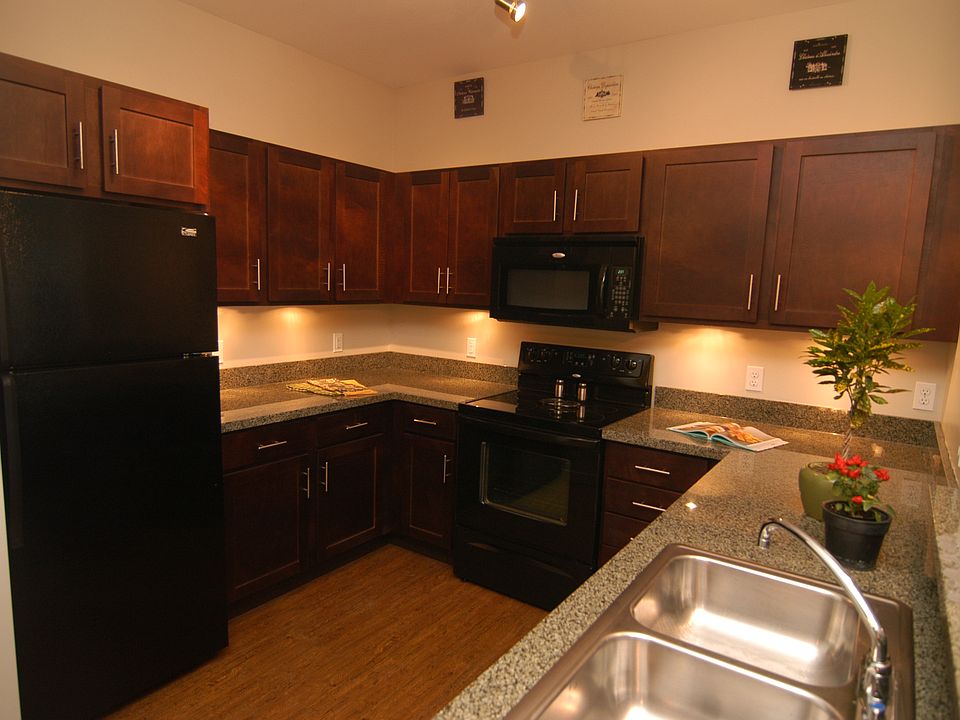1st image of 6440 Cedar Plz APT 103
