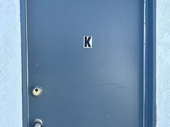2nd image of 1088 Alamitos Ave APT K