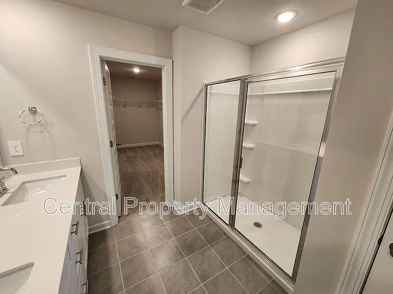 628 Orsman Trl — Photo 18