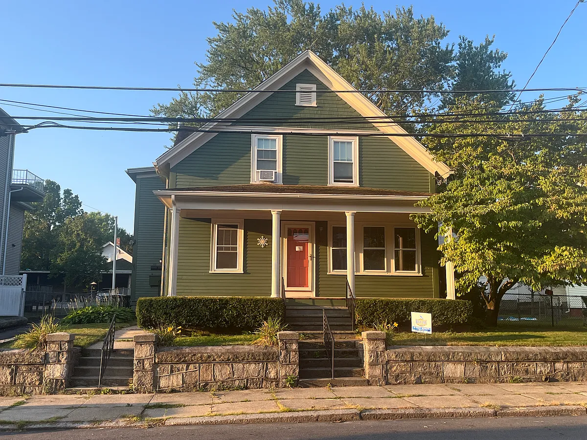 Building Photo - 397 Carrington Ave #1