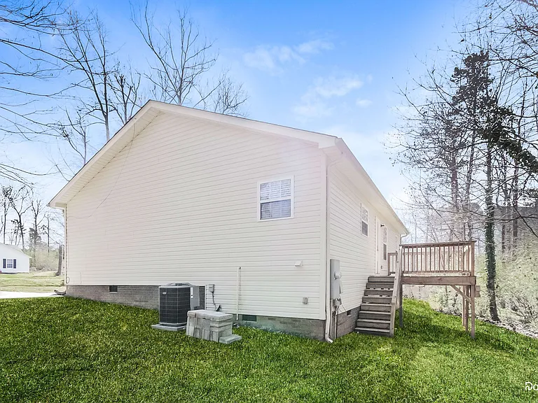 1100 Marietta St — Photo 15