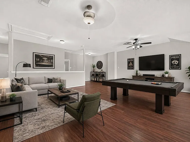 2110 Castle Gardens Ln — Photo 29