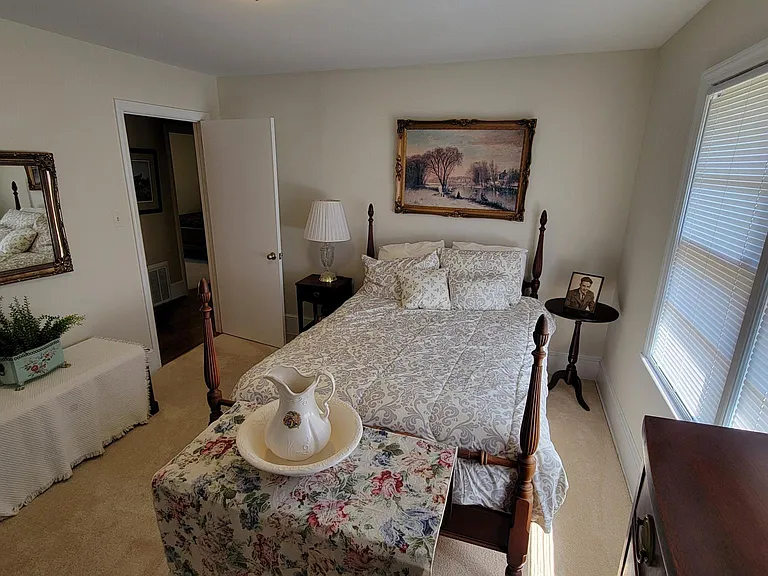 218 Wilmot Dr — Photo 14