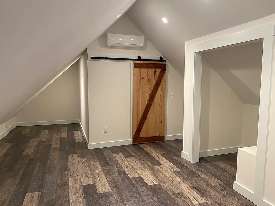 3rd floor bedroom