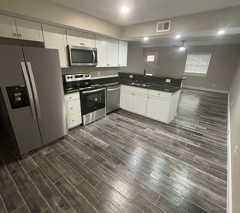 1st image of 3228 Summerhill Ln