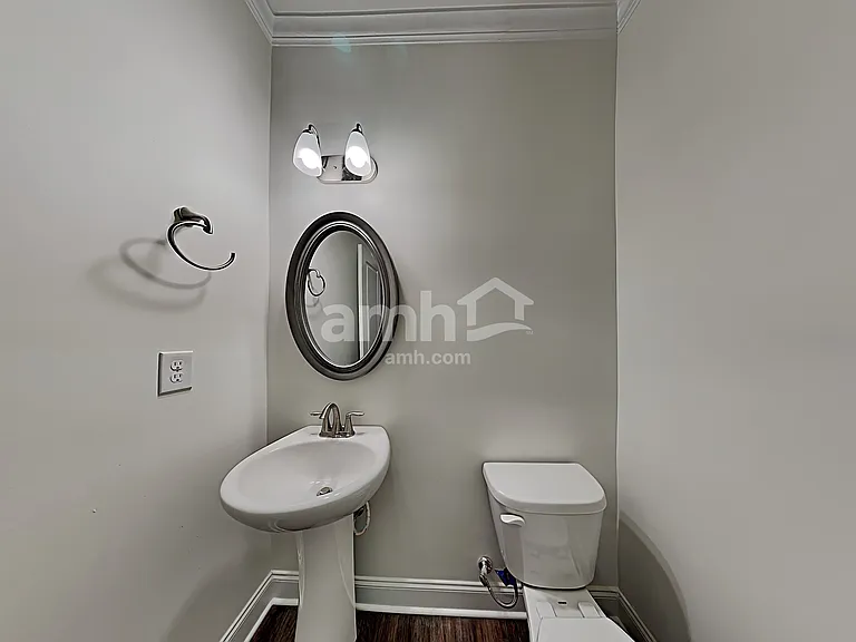 661 Woodall Rd — Photo 8