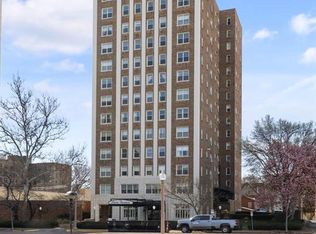 4440 Lindell Blvd APT 701, Saint Louis, MO 63108