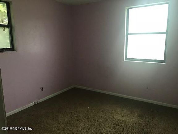 4th image of 210 Woodside Dr