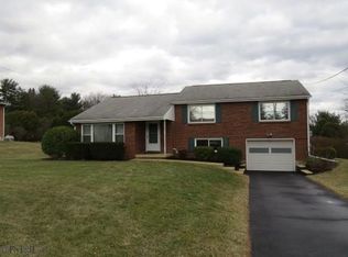 3314 Sylvan Heights Dr, Hollidaysburg, PA 16648