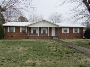 102 Heuer St, Sweetwater, TN 37874