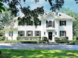 464 N Portage Path, Akron, OH 44303