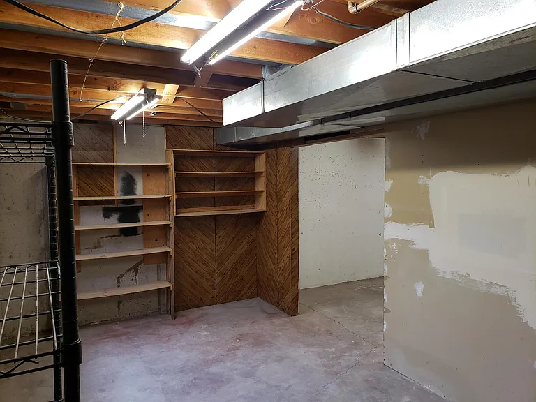 2950 Banderas Ln — Photo 25