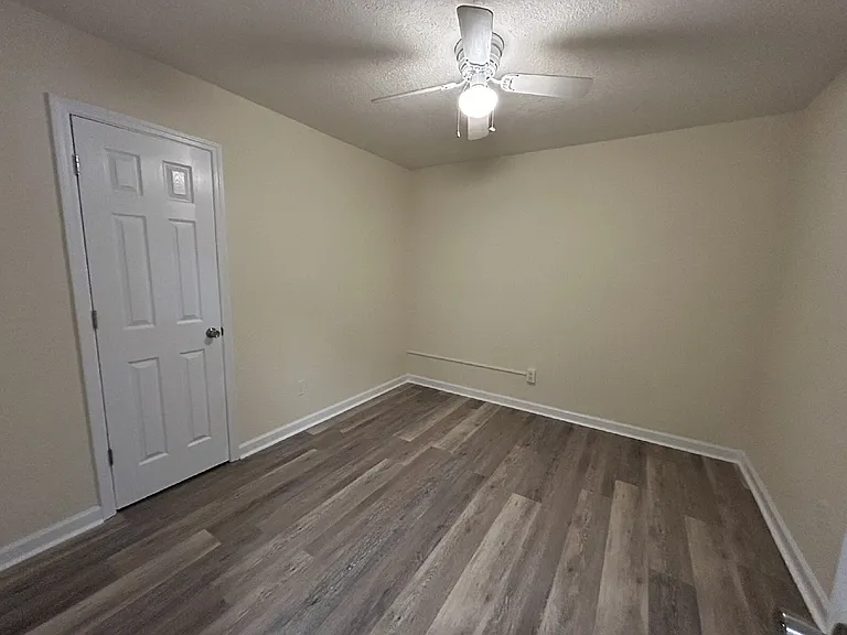 722 Sharon St — Photo 5