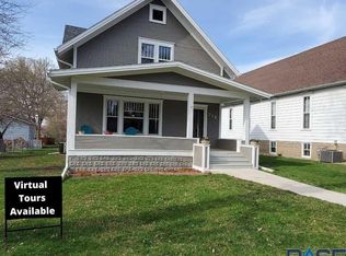 712 Sunnyside Ave, Valley Springs, SD 57068