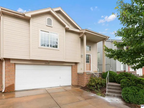 15028 Tibbles St, Omaha, NE 68116