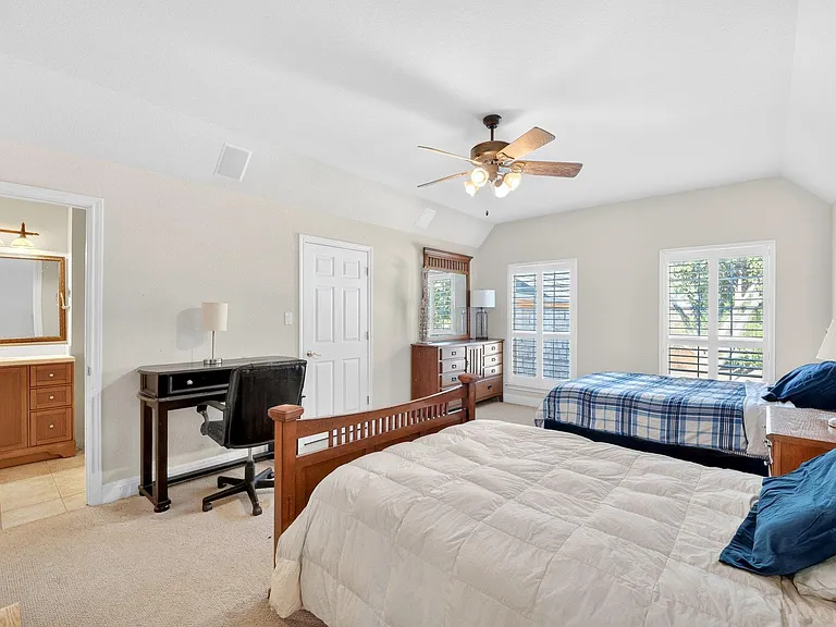Hilton Head Dr — Photo 23