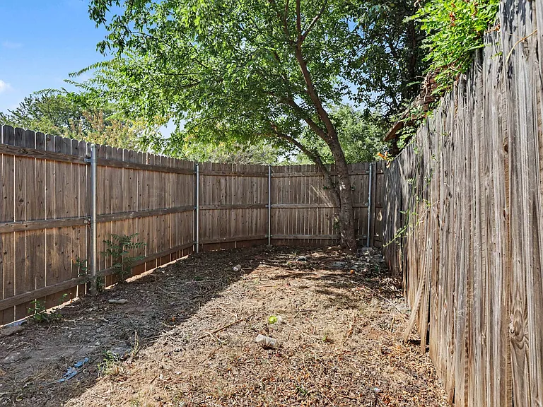 505 NW 137th St — Photo 22