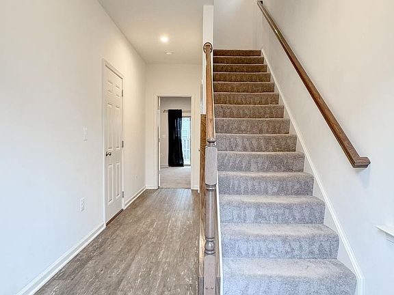 4th image of 10111 Futbol Ct