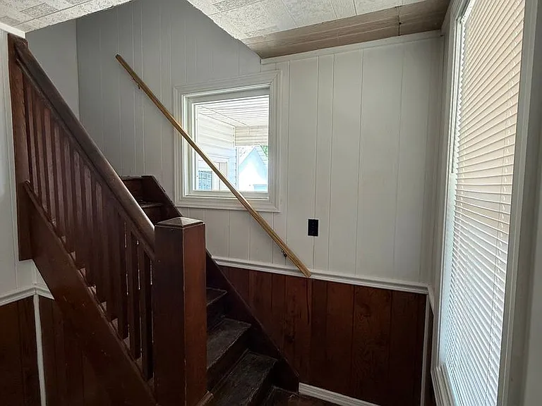 1335 Edenville Rd — Photo 7