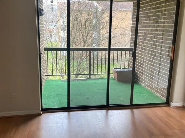 11238 Cherry Hill Rd #42, Beltsville, MD 20705