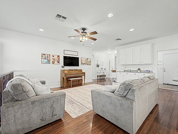 4th image of 4203 E Los Altos Rd