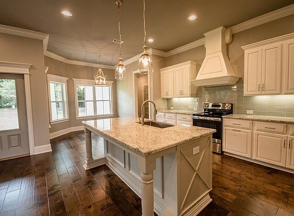 4th image of 4399 Forest Lake Dr W