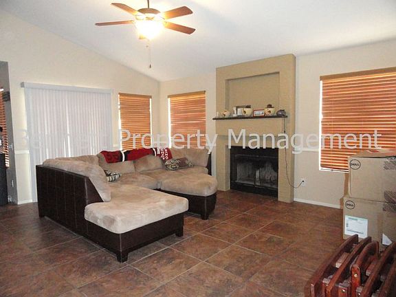 4th image of 3620 E Windsong Dr